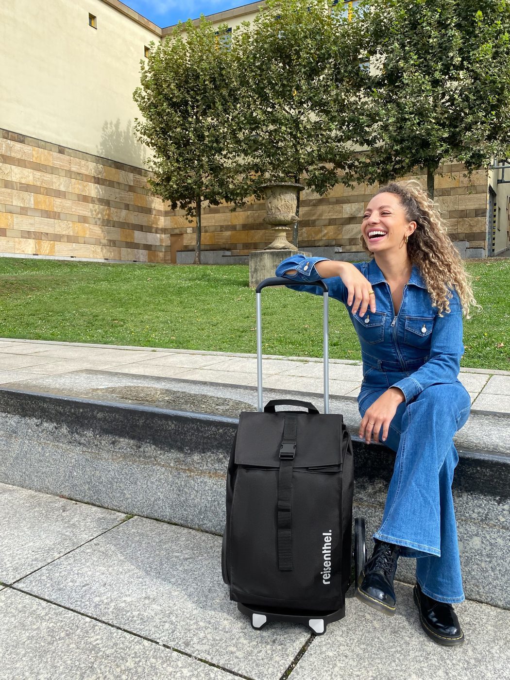 MJ7003_citycruiser-rolltop-sac_black_reisenthel_RGB-Master_SoMe_03